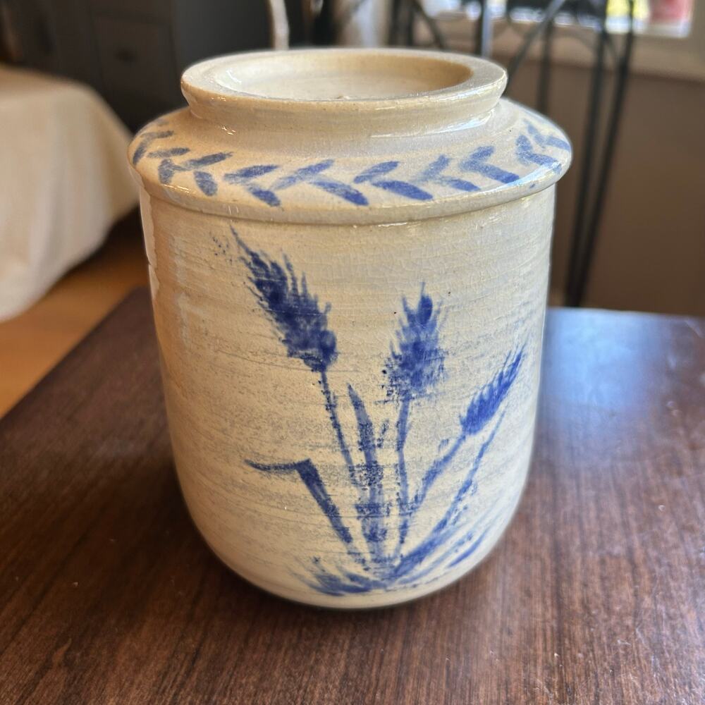 Vintage Pottery stoneware crock w/ lid cobalt blue wheat pattern Roseville style